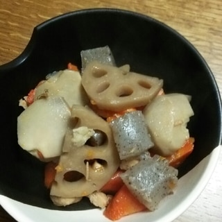 小芋と鶏胸肉の煮物（人参・レンコン・こんにゃく）